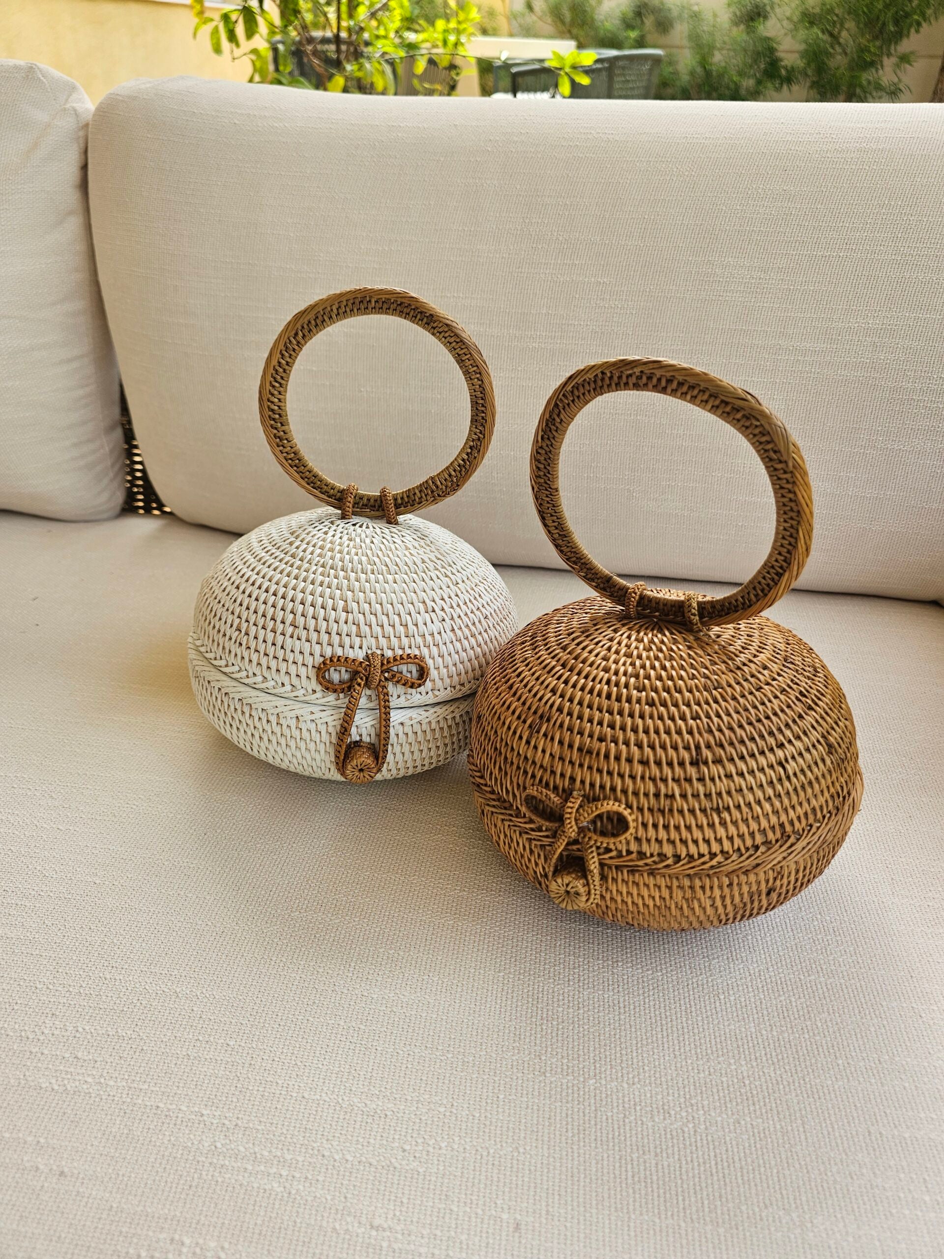 White Bounty Rattan Handbag Round Woven Cotton-Lined Tote