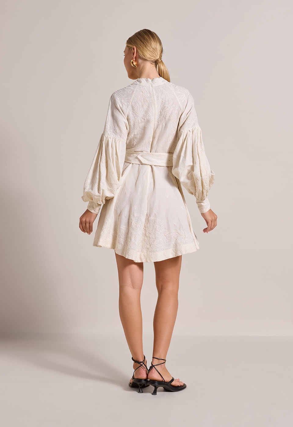 https://cdn.shopify.com/s/files/1/0342/6231/9244/files/Berite_Short_Dress_-_Antique_White_2.jpg?v=1728280781