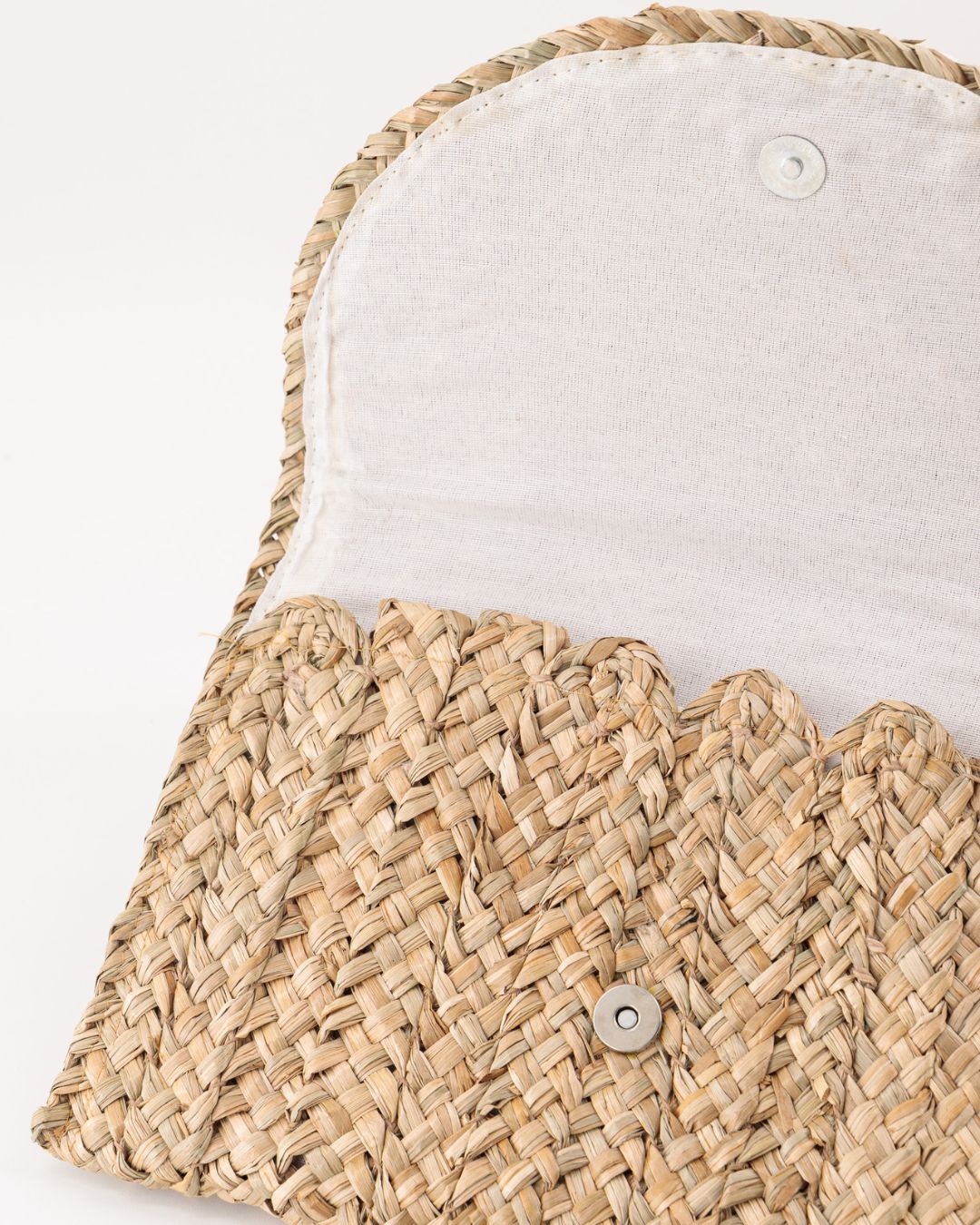 Faye Swirly Shell Clutch White Handmade Balinese Straw Feather Shell