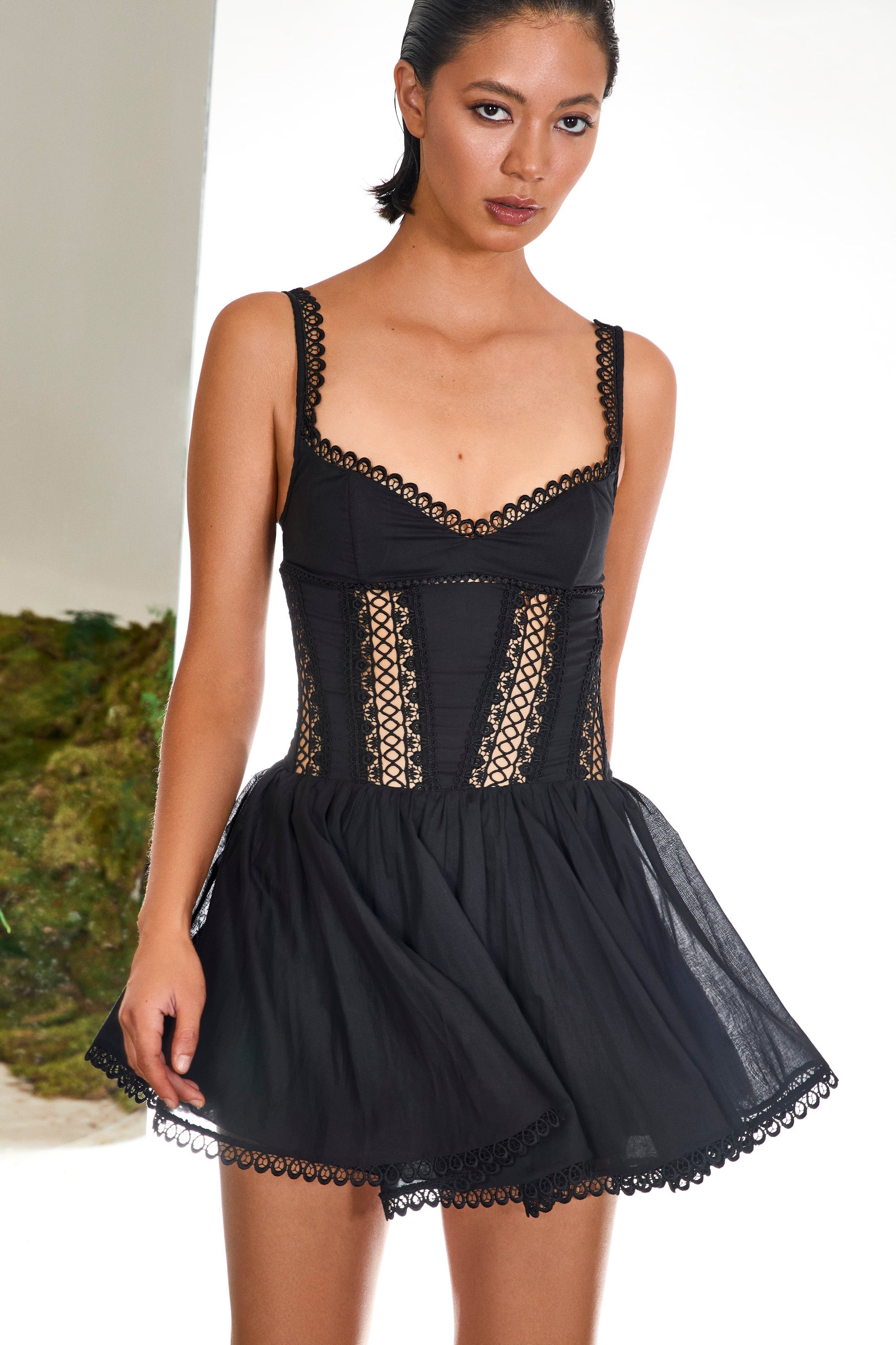 GARDENIA Short Dress Balconette Lace Guipure Skater Silhouette Summer – The Dress Company
