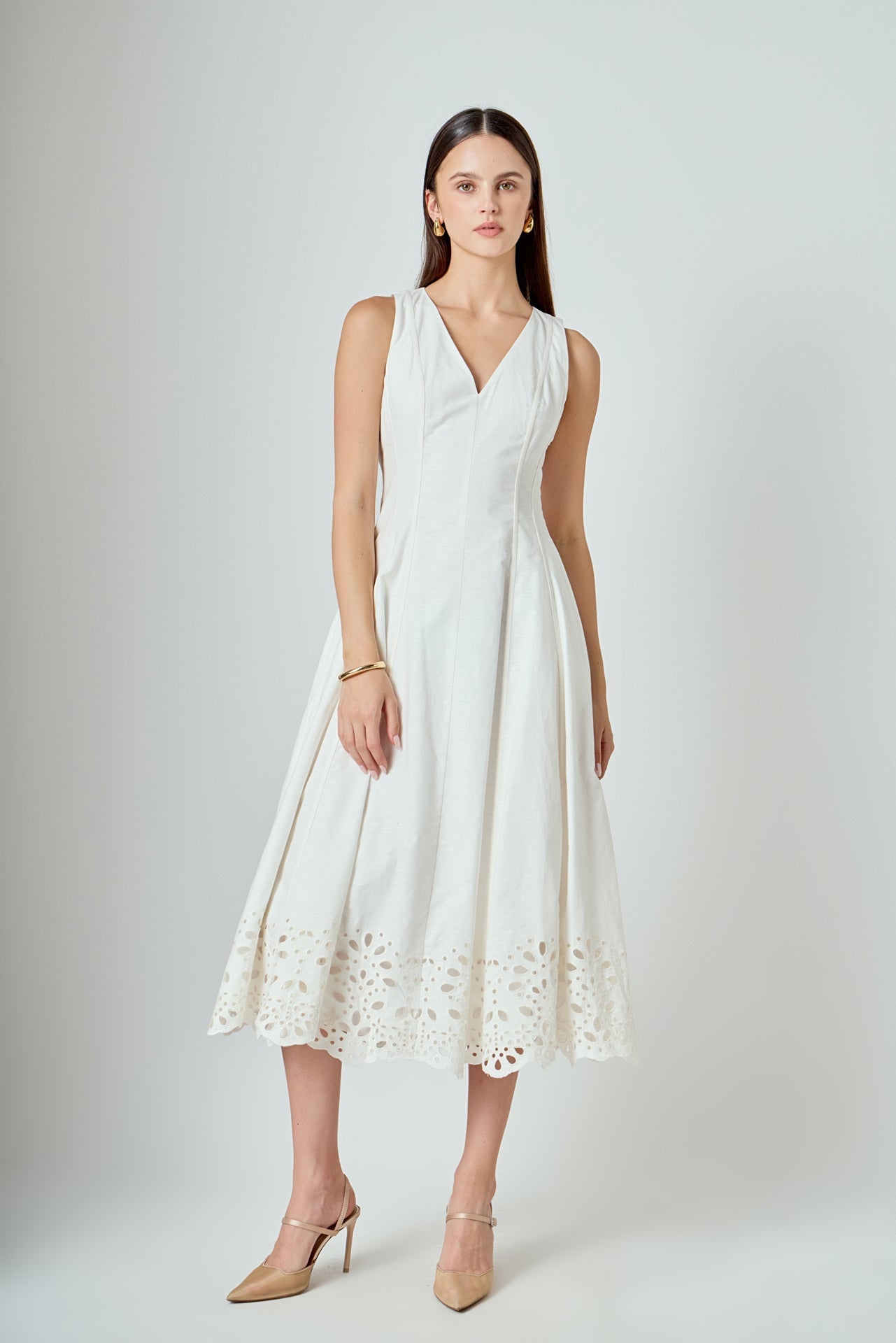 Embroidered Flounce Maxi Dress White Floral Scallop V-Neck Lined Sleeveless