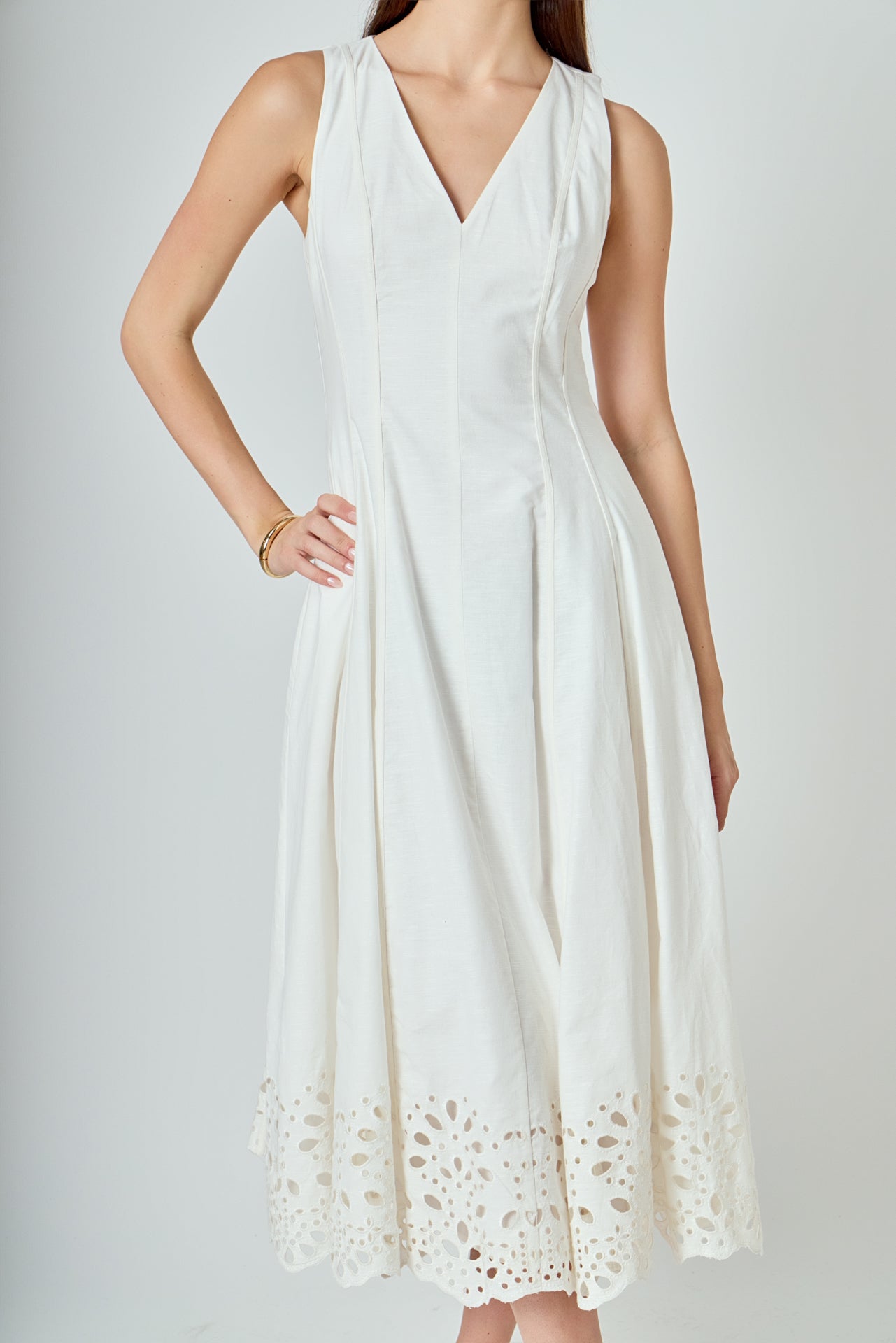 Embroidered Flounce Maxi Dress White Floral Scallop V-Neck Lined Sleeveless