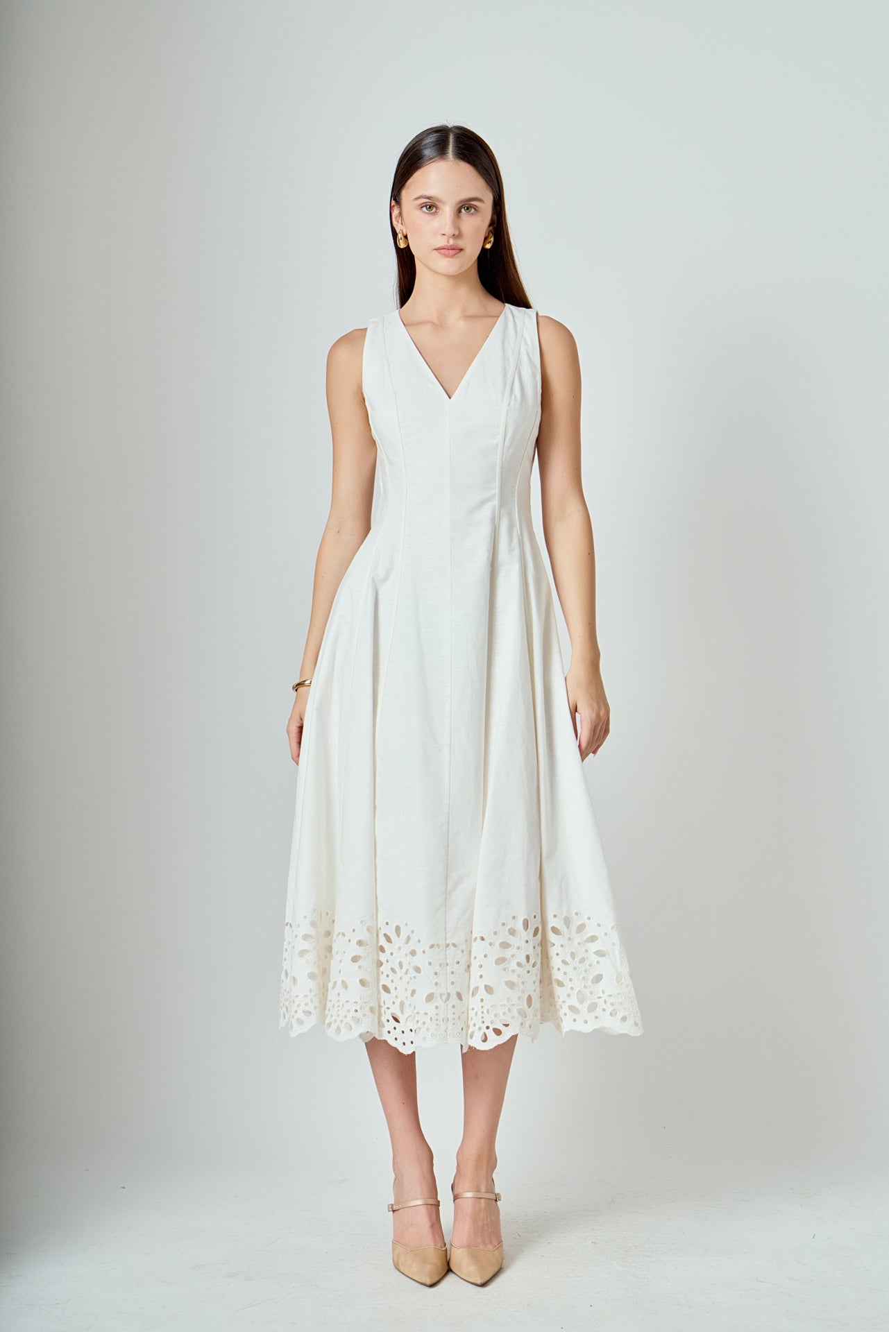Embroidered Flounce Maxi Dress White Floral Scallop V-Neck Lined Sleeveless