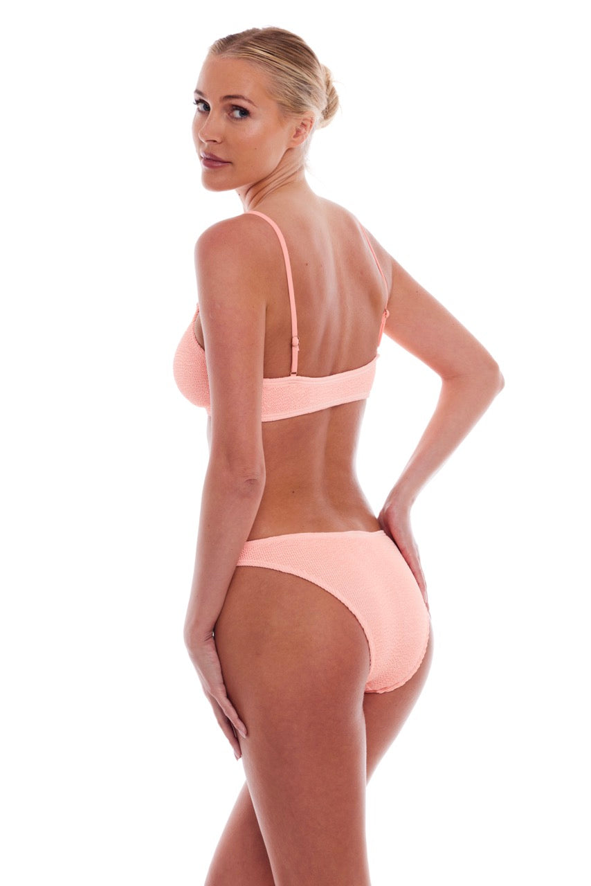 https://cdn.shopify.com/s/files/1/1371/5431/files/Loveandbikinis65f1dc9068f9e965f1dc906902f.8934461765f1dc906902f.jpg?v=1770681611