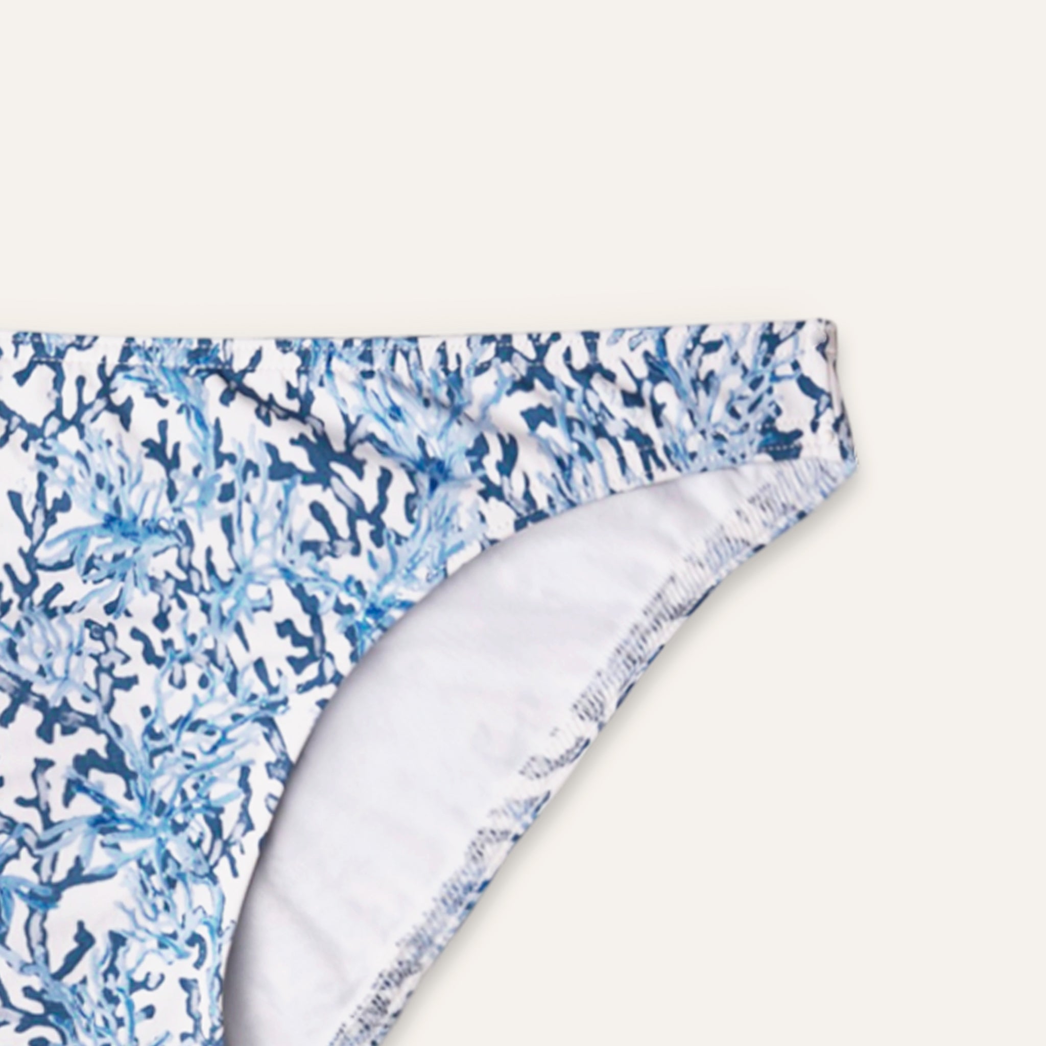 https://cdn.shopify.com/s/files/1/0853/1227/4697/files/Traditional_slip_coral_blue_dettaglio.jpg?v=1757945582