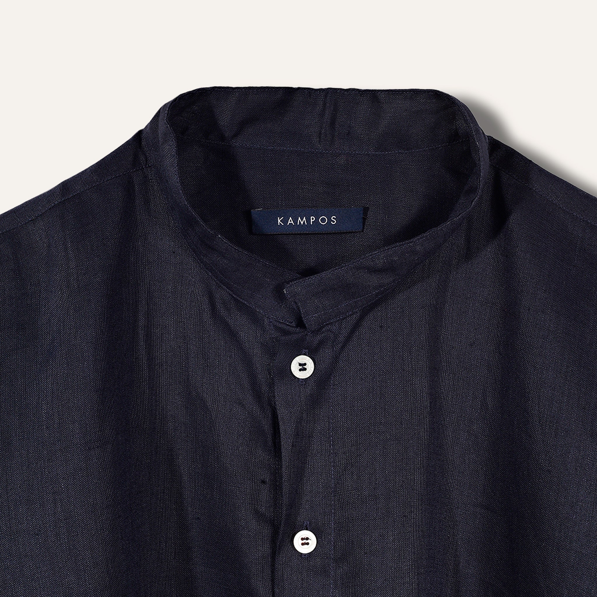 https://cdn.shopify.com/s/files/1/0853/1227/4697/files/casual_linen_shirts_navy_dettaglio_2c11bfa7-b00e-467b-9116-4fd3d011c47b.jpg?v=1741950035