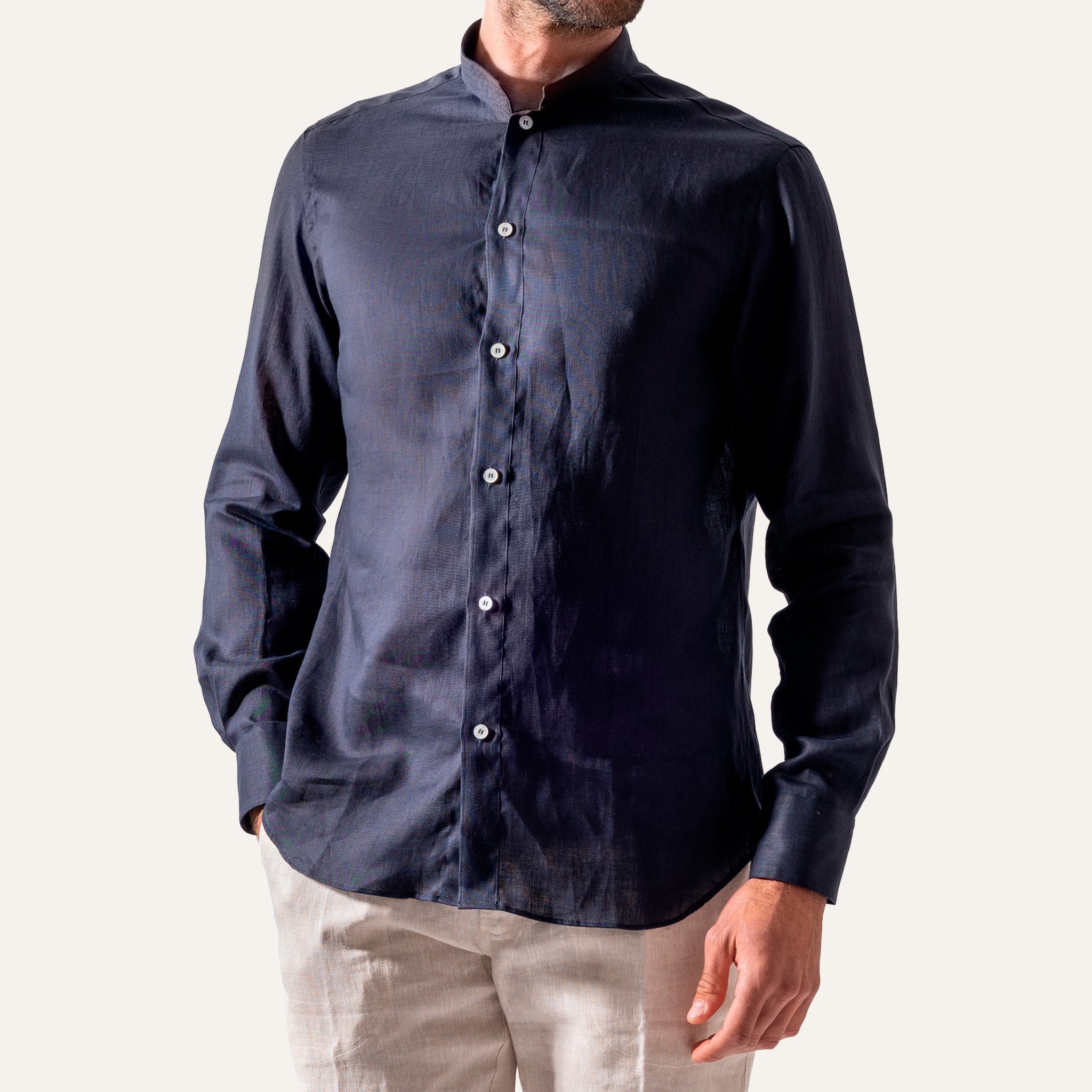 https://cdn.shopify.com/s/files/1/0853/1227/4697/files/casual_linen_shirts_navy_indossato_front_34937993-0e68-4e0d-a605-00b4acfc3ebd.jpg?v=1741950035