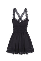 Vestido corto Marilyn Princess Cut Heart-Neck Lace Trim Dress