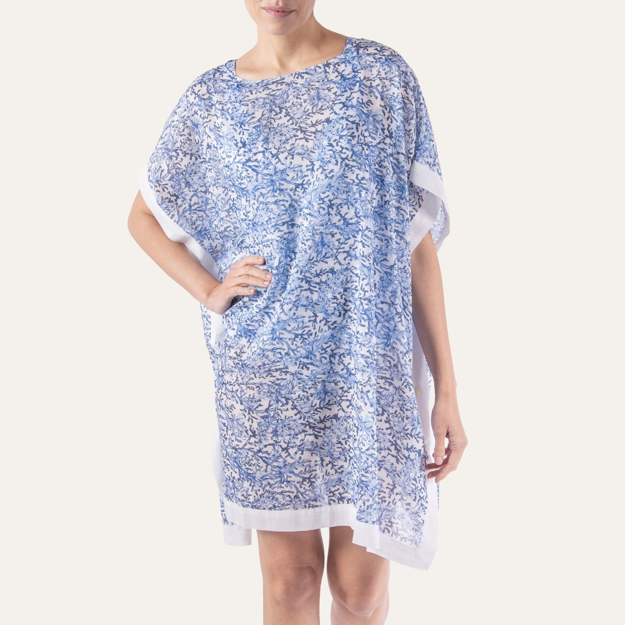 https://cdn.shopify.com/s/files/1/0853/1227/4697/files/k-a-m-p-o-s-kaftan-coral-blue-774310.jpg?v=1741945997