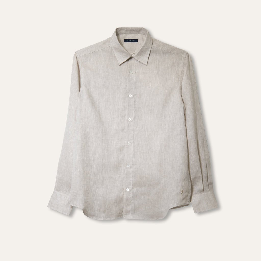 https://cdn.shopify.com/s/files/1/0853/1227/4697/files/kampos-classic-linen-shirt-sand-131742_e8fb796d-cec6-4d2d-8a2b-0cdd497cd7a8.jpg?v=1741949056