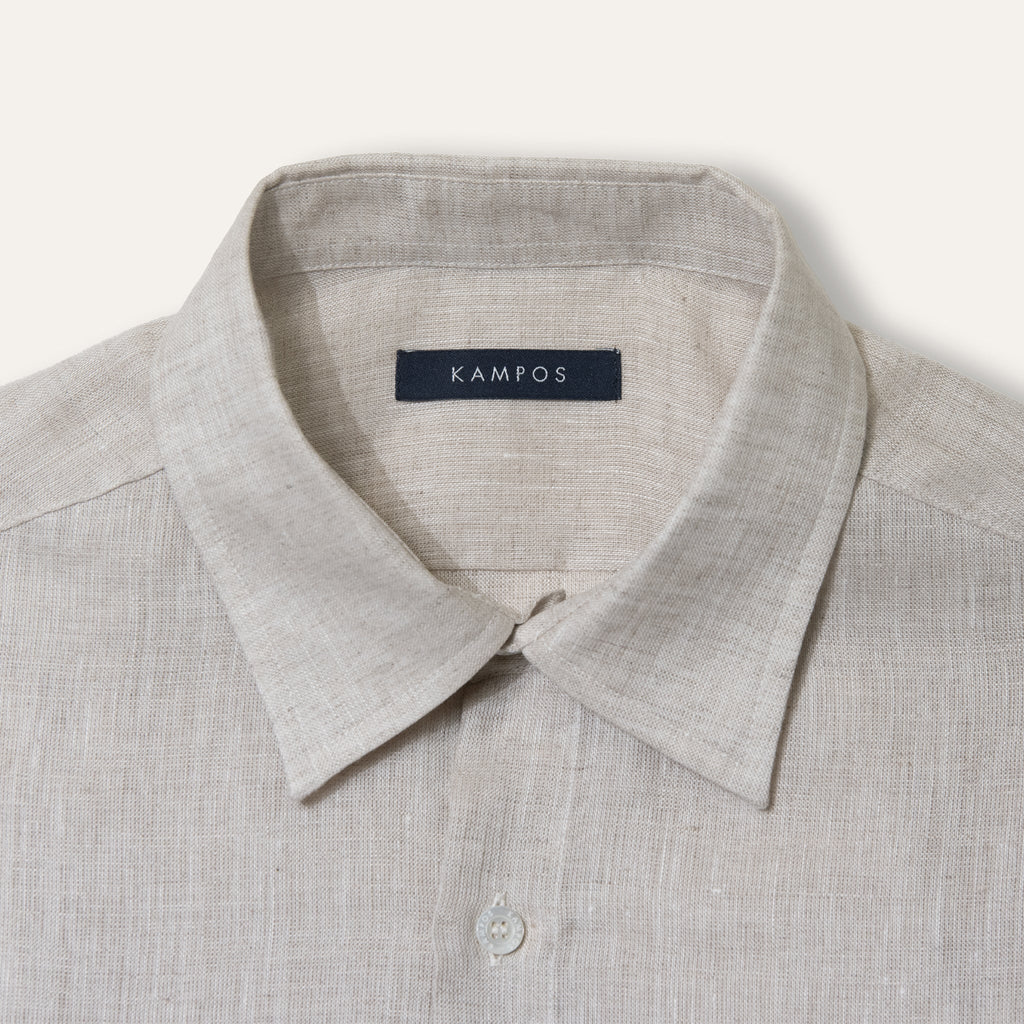 https://cdn.shopify.com/s/files/1/0853/1227/4697/files/kampos-classic-linen-shirt-sand-952629_a83755ca-88e7-4a78-92bf-b45fdbde0e3a.jpg?v=1741949056