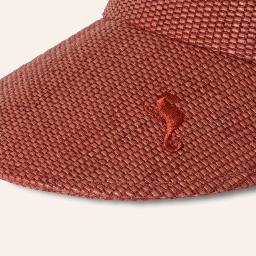https://cdn.shopify.com/s/files/1/0853/1227/4697/files/kampos-short-visor-rafia-321760_cf76d8f4-3cb2-4f80-91a2-8e7eb7d52f25.jpg?v=1741947643